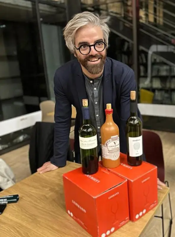 Raphael ancien eleve de l'IFCO devenu entrepreneur vin avec Vineyart
